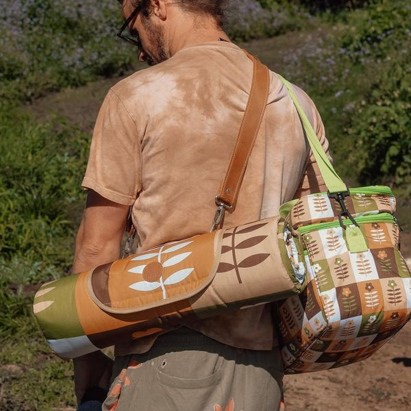 The Young Folk Collective Large Picnic Cooler Bag | Daisy Chain ⭐️